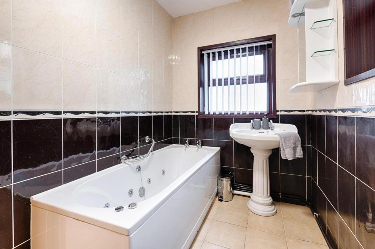 The Super Victoria Holiday home Swansea